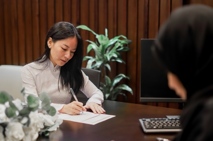dubai wedding packages | Home | Looking for a legal wedding in the UAE? We guide expats and tourists through the Abu Dhabi court marriage process with fast documentation and globally recognized certificates. Dubai wedding package