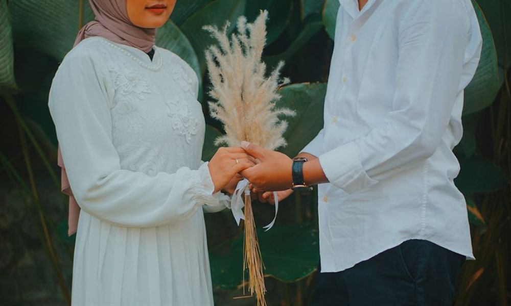 how to get married if you re christian and muslim 63535b45 | How to get married in Dubai if you are Christian and Muslim? | Culture and traditions are what defines most countries. It’s what makes them unique. The advancement of technology has led to having said culture and traditions meet and experience each other. This has led to people from all over the world interacting with one another and in some cases fall in love. However, even love has been defined by the traditions in countries such as religion. So what can you do if you have met someone with a different faith and want to marry? batumi georgia winter wedding for UAE residents