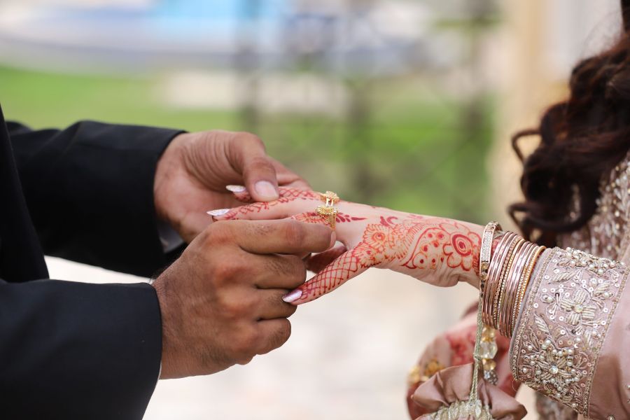 Dubai court marriage fees for Muslims